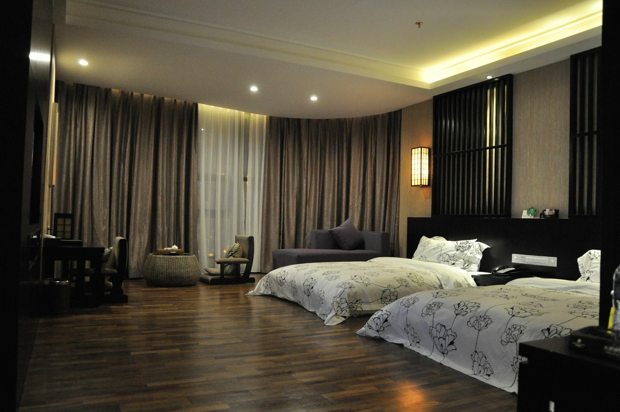 Jing Du Hui Hotel Liaobu Tung-kuan Exteriér fotografie